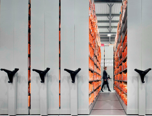 Mobile shelving